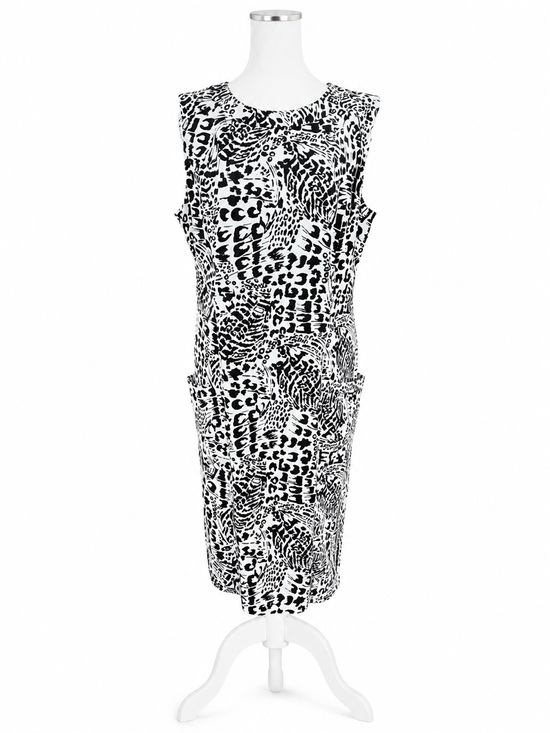 AGB Dresses & Skirts - AGB Black & White Animal-Print Midi Sheath Dress